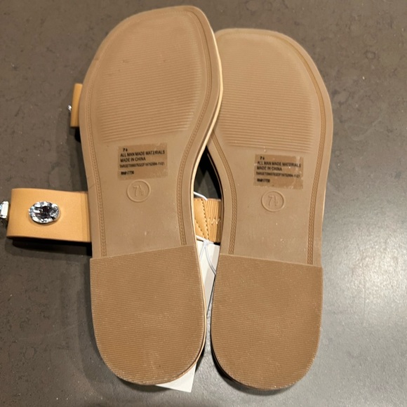 NWT Neutral Slide Sandal with Chucky Rhinestones Sz: 7.5 - Picture 3 of 7